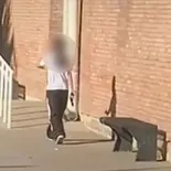 Detuvieron a un celador acusado de abusar de la nena que se atrincheró con un arma en Mendoza. Detuvieron a un celador acusado de abusar de la nena que se atrincheró con un arma en Mendoza.