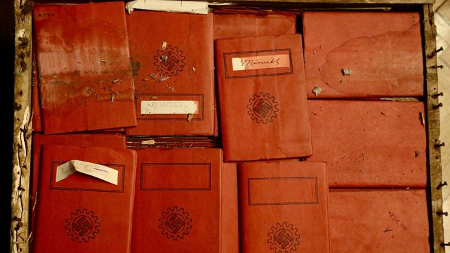 Parte de los documentos nazis hallados en los archivos de la Corte Suprema.