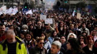 Una huelga general detiene toda la actividad en Grecia.