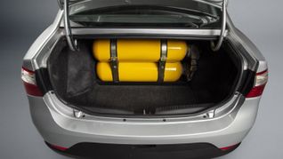 Mientras la nafta súper supera los $2.000 por litro a nivel país, el metro cúbico de GNC se ubica en torno a los $790, generando una diferencia significativa en el costo por kilómetro recorrido. Mientras la nafta súper supera los $2.000 por litro a nivel país, el metro cúbico de GNC se ubica en torno a los $790, generando una diferencia significativa en el costo por kilómetro recorrido.