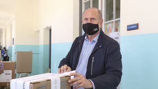 ámbito.com | Omar Perotti voto 1.jpg