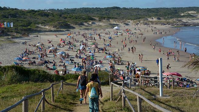 La cantidad de turistas extranjeros que visitó Uruguay en lo que va del año superó a los datos totales de 2022.