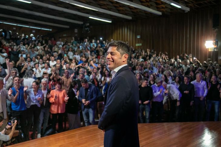 Axel Kicillof empodera al Movimiento Derecho al Futuro para dar la batalla en 2027. Axel Kicillof empodera al Movimiento Derecho al Futuro para dar la batalla en 2027.