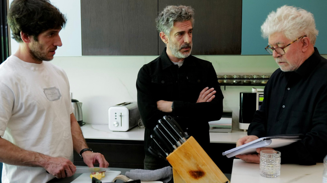 Pedro Almodóvar began to film “Bitter Christmas”, his new film with Leonardo Sbaraglia