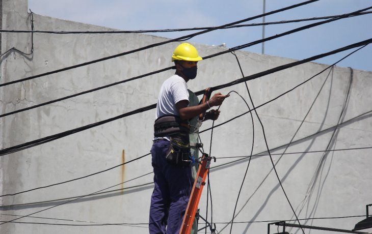 Los cortes se dan debido a la alta demanda por el calor.