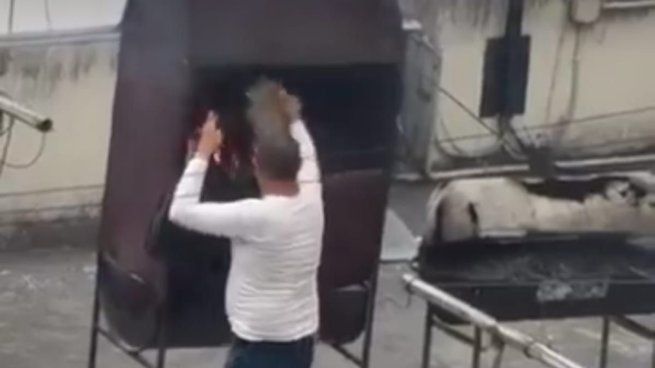 Parrilla de papeles, dijo el presidente Noboa.