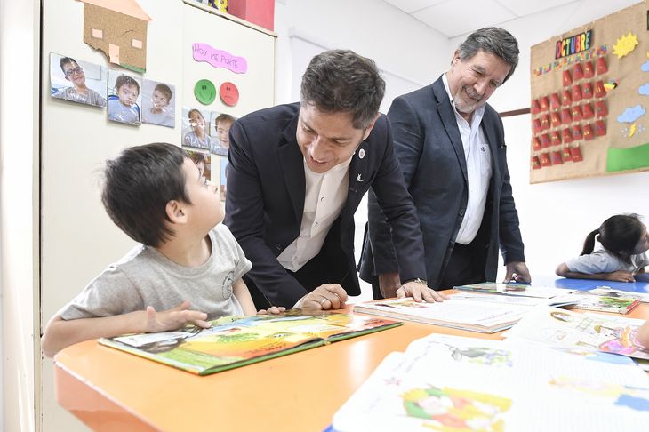 Axel Kicillof visitó la Escuela de Educación Especial N°5 en Pergamino. Axel Kicillof visitó la Escuela de Educación Especial N°5 en Pergamino.