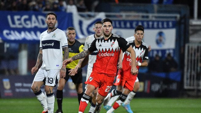 River no la pasó bien en La Plata y empató con Gimnasia.