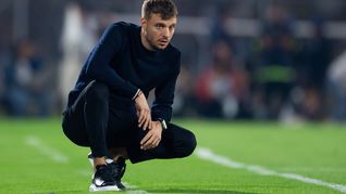 Tras dejar anticipadamente Cruz Azul y fracasar en Porto y Botafogo, Martín Anselmi suena fuerte para volver a la Liga MX. Tras dejar anticipadamente Cruz Azul y fracasar en Porto y Botafogo, Martín Anselmi suena fuerte para volver a la Liga MX.