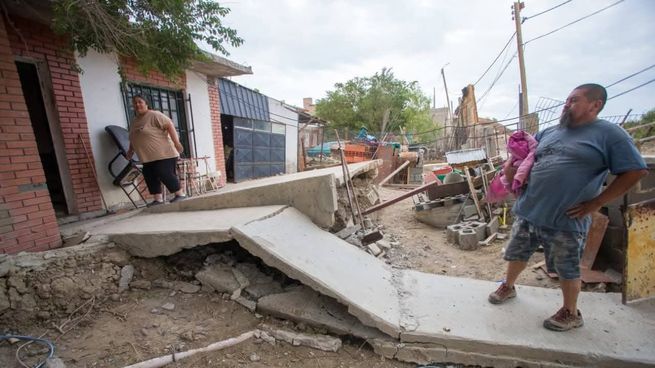 Especialistas advierten que la inestabilidad del terreno podría prolongarse, mientras continúan los estudios y el monitoreo permanente en la zona afectada.