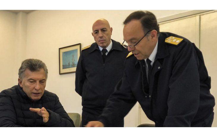 El pasado lunes, el comandante del Área Naval Atlántica había acompañado al presidente Mauricio Macri en su visita a la Base Naval de Mar del Plata para reunirse con los familiares de los 44 submarinistas (Foto de archivo).