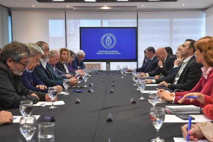 El Gobierno se reunió con la CGT.