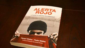 alerta rojo: un libro que da cuenta del abandono que sufren quienes suenan con ser futbolistas