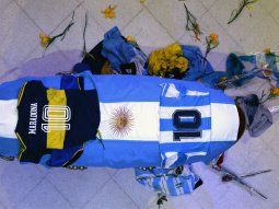 ordenan preservar el cuerpo de maradona ante pedido de prueba de paternidad