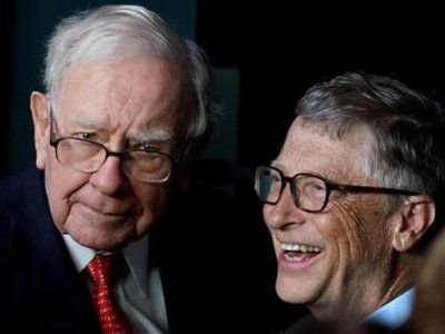 Archivo. Warren Buffet terminará una racha de 20 años donando a la Fundación Gates.
