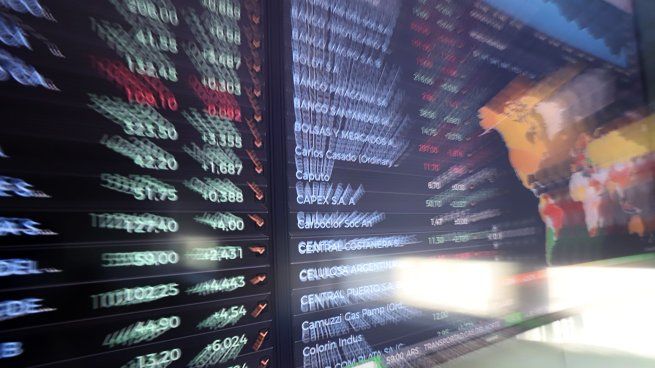 Una baja de la tasa de inflación, sumado a una baja en el tipo de cambio, podría tener como resultado una mejora en los resultados empresariales de empresas cotizantes