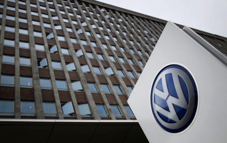 Volkswagen dijo el jueves que no está interesado en adquirir una participación en Tesla.