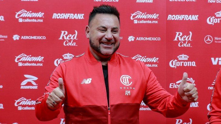 El argentino Antonio Mohamed se hizo cargo del Toluca en el Clausura 2025 y lo sacó campeón. En este Apertura ya está en la "Fiesta Grande" y es uno de los candidatos. El argentino Antonio Mohamed se hizo cargo del Toluca en el Clausura 2025 y lo sacó campeón. En este Apertura ya está en la "Fiesta Grande" y es uno de los candidatos.