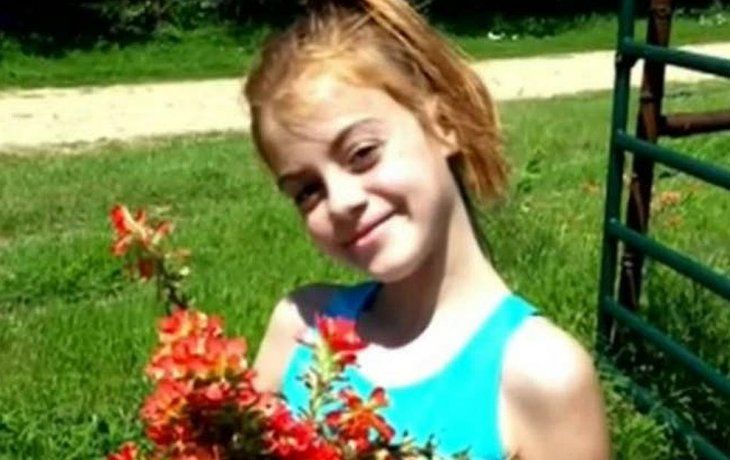 La víctima es Liliy Mae, quien en un día de campo con su familia, se metió a nadar el río Brazos y luego en el lago Whitney, en el condado de Bosque, cerca de Waco, en el estado de Texas. En alguno de esos lugares contra la ameba comecerebros.