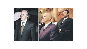 ámbito.com | GuillermoNielsen (izq.),JorgeTelerman ydetrás SergioBeros. En elColón, elmiércoles ala noche,donde elministro seenteró deque estabadespedido.