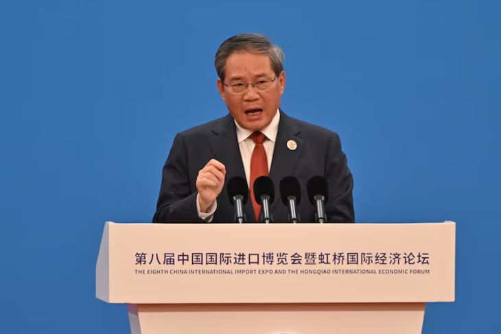 El primer ministro Li Qiang anunció la proyección económica durante la Exposición Internacional de Importaciones de China, en Shanghái. El primer ministro Li Qiang anunció la proyección económica durante la Exposición Internacional de Importaciones de China, en Shanghái. 