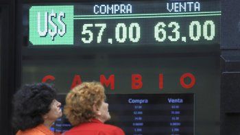 El gobierno cree que obtendrá este año&nbsp;u$s16.000 millones de saldo positivo de la balanza comercial, esto es un error, los precios de las materias primas están muy bajos.