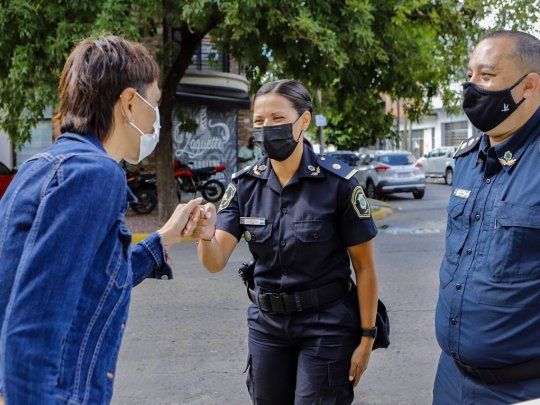 Mayra Mendoza participó de la evaluación de los aspirantes a ingresar a la Policía.