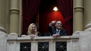 Manuel Adorni junto a Karina Milei en la Cámara de Diputados. Manuel Adorni junto a Karina Milei en la Cámara de Diputados.