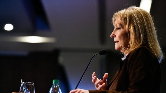 El Partido Comunista resolvió apoyar a Carolina Cosse más allá de su posición sobre el plebiscito por el sistema previsional.