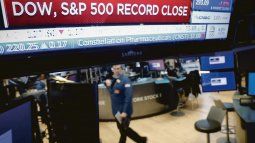 Through its main indices, Wall Street added a new crop of brand-new records in May. Through its main indices, Wall Street added a new crop of brand-new records in May.