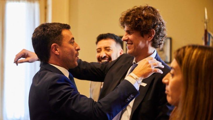 Rodrigo de Loredo, titular del bloque radical de Diputados, y Martín Lousteau, presidente de la UCR. Rodrigo de Loredo, titular del bloque radical de Diputados, y Martín Lousteau, presidente de la UCR.