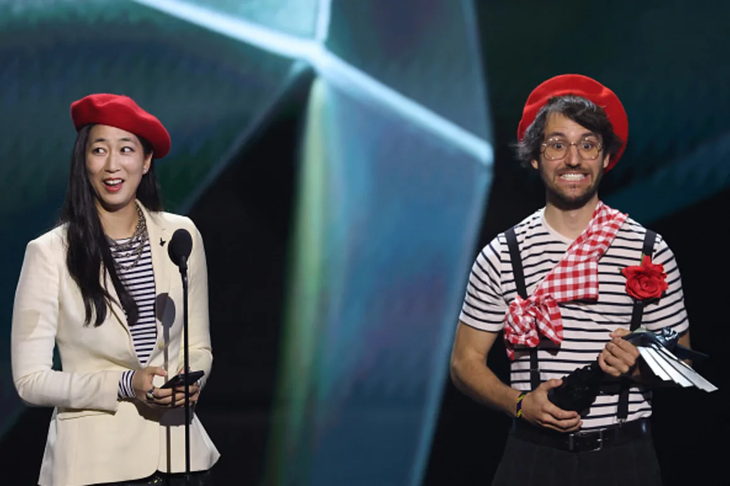 Jennifer Svedberg Yen (izq.) y Guillaume Broche, creadores del videojuego Jennifer Svedberg Yen (izq.) y Guillaume Broche, creadores del videojuego