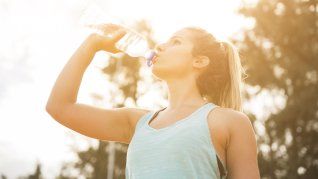 En el verano es aún más importante estar hidratados y hay que tomar más agua. En el verano es aún más importante estar hidratados y hay que tomar más agua.