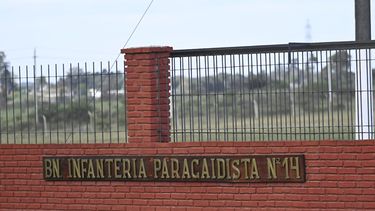 Los restos óseos encontrados en el Batallón 14 serán analizados en Argentina