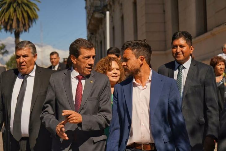 Carlos Sadir junto al ministro de Cultura y Turismo Federico Posadas. Carlos Sadir junto al ministro de Cultura y Turismo Federico Posadas.