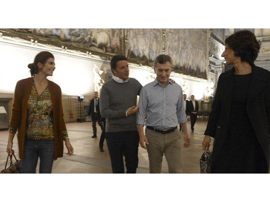 Tras la audiencia con el Papa, Macri se reunió con los embajadores argentinos.