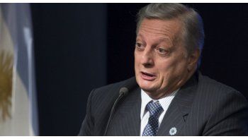 A partir del segundo semestre de 2019, el Gobierno se ha propuesto cumplir con la ley y que solamente haya a partir de ese momento aumentos por el índice inflacionario, conforme lo dice el marco regulatorio, dijo Aranguren.