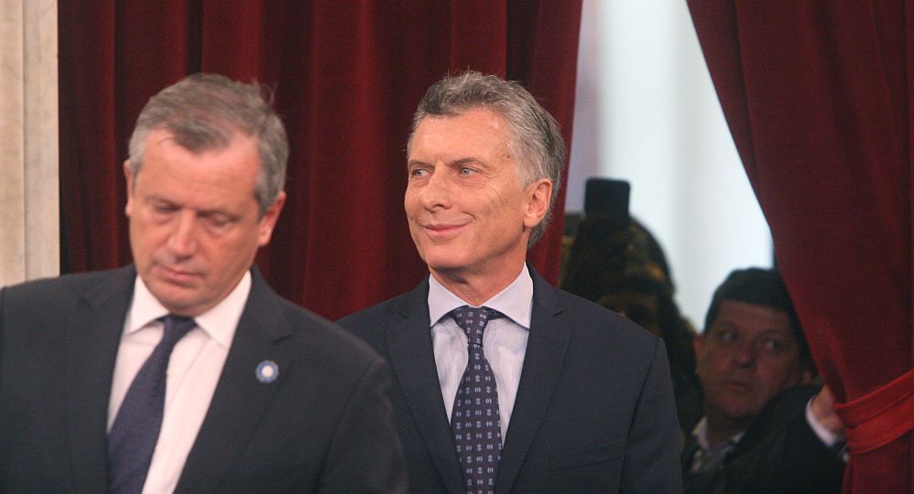 La llegada del Presidente al recinto fue a las 11.25. (Foto Ignacio Petunchi).