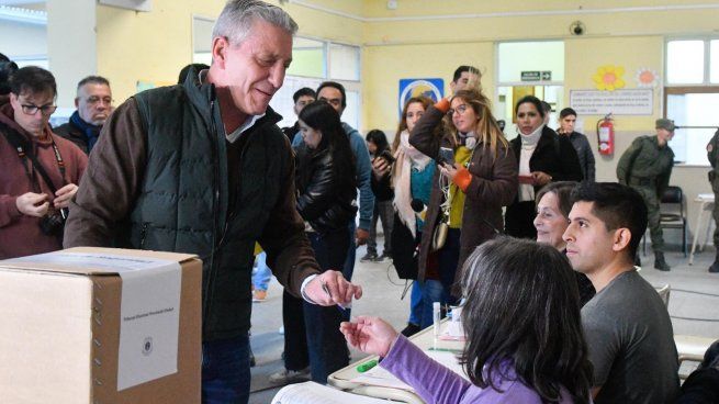 Arcioni votó en Comodoro Rivdavia.