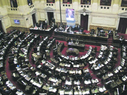 Trabado. Pese a ser puesto en el temario de extraordinarias están trabados hoy en Diputados.