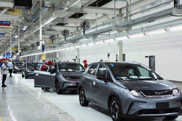 On a global scale, sales of electric vehicles grew more than 25% year-on-year, confirming the sustained expansion of the segment and the consolidation of a new stage in the automotive industry. On a global scale, sales of electric vehicles grew more than 25% year-on-year, confirming the sustained expansion of the segment and the consolidation of a new stage in the automotive industry.