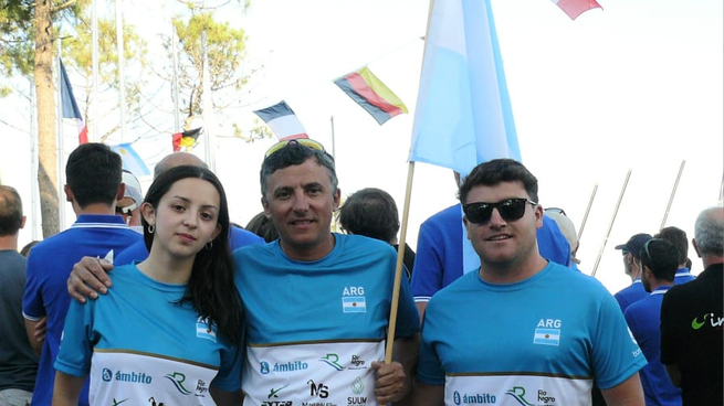 El equipo argentino Paprika, que cuenta con el apoyo de Ámbito, está integrado por Ramiro Martín Díaz y Javier y Lourdes Santos.&nbsp;