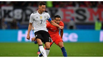 Chile y Alemania sumaron un punto que los deja a un paso de semis