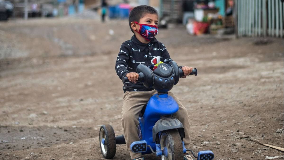 Peru orders mandatory return to classes in 2022