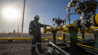 Gas natual de Vaca Muerta para Añelo. La primera etapa consta de dos instalaciones de reducción de presión y un gasoducto de 2,5 kilómetros de 6 pulgadas que las vincula.