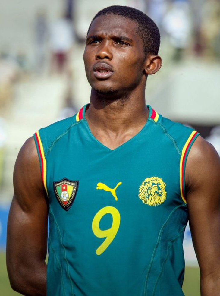 Samuel Eto'o, Figure of Cameroon, with the historic muscular shirt Samuel Eto'o, Figure of Cameroon, with the historic muscular shirt