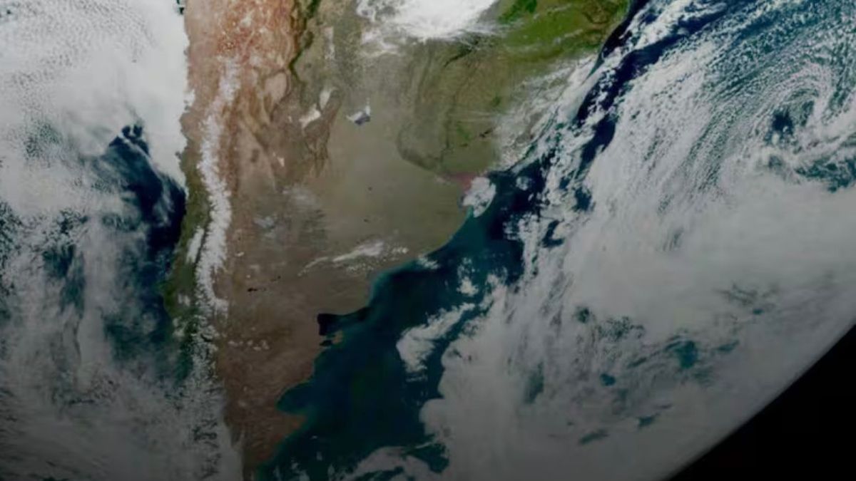This is what Earth looks like from space today: NASA shared the clearest image of the planet in history