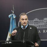 Manuel Adorni confirmó su designación como jefe de Gabinete a través de las redes sociales y agradeció a Javier y Karina Milei por la confianza. Manuel Adorni confirmó su designación como jefe de Gabinete a través de las redes sociales y agradeció a Javier y Karina Milei por la confianza.