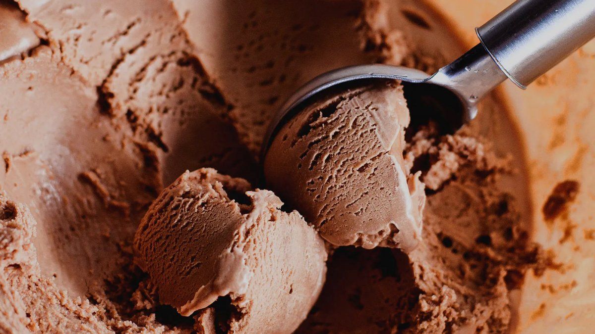 How to make ice cream at home: quick and easy recipes