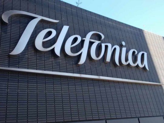 Telefónica dijo en un comunicado que confirma&nbsp;todos los objetivos previstos para el año, así como el dividendo correspondiente a 2019.